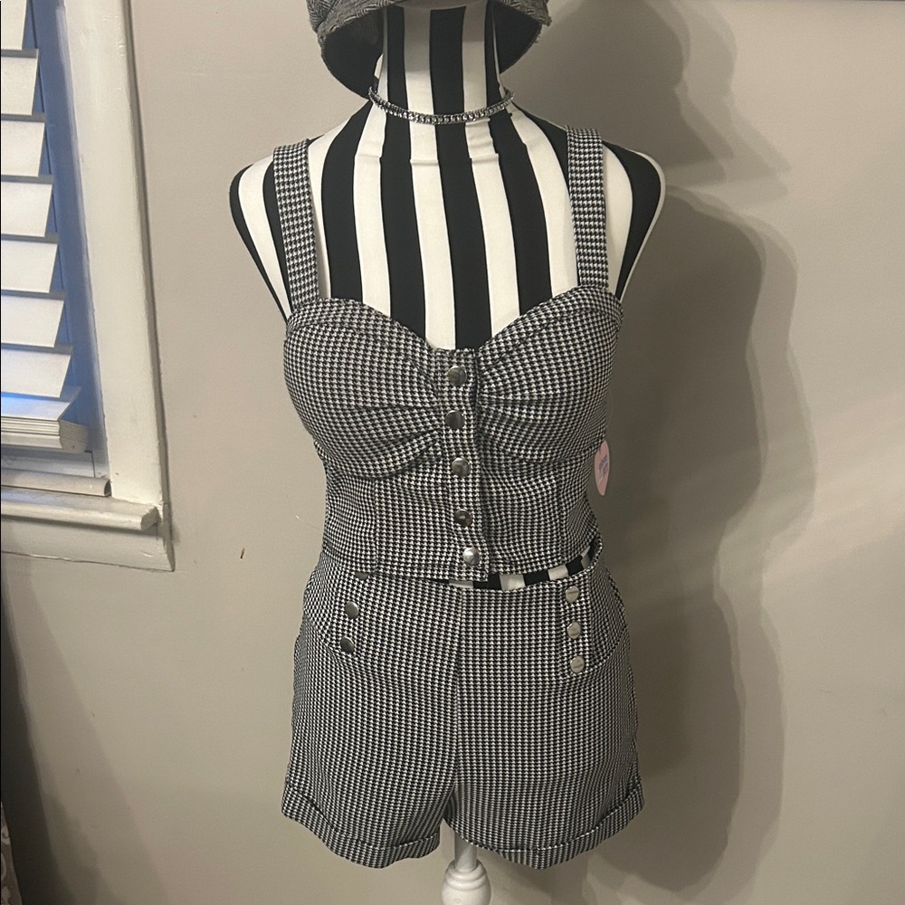 ❌Sold ❌ Black and White Checkered Button-Up Romper haute Monde - Picture 2 of 5